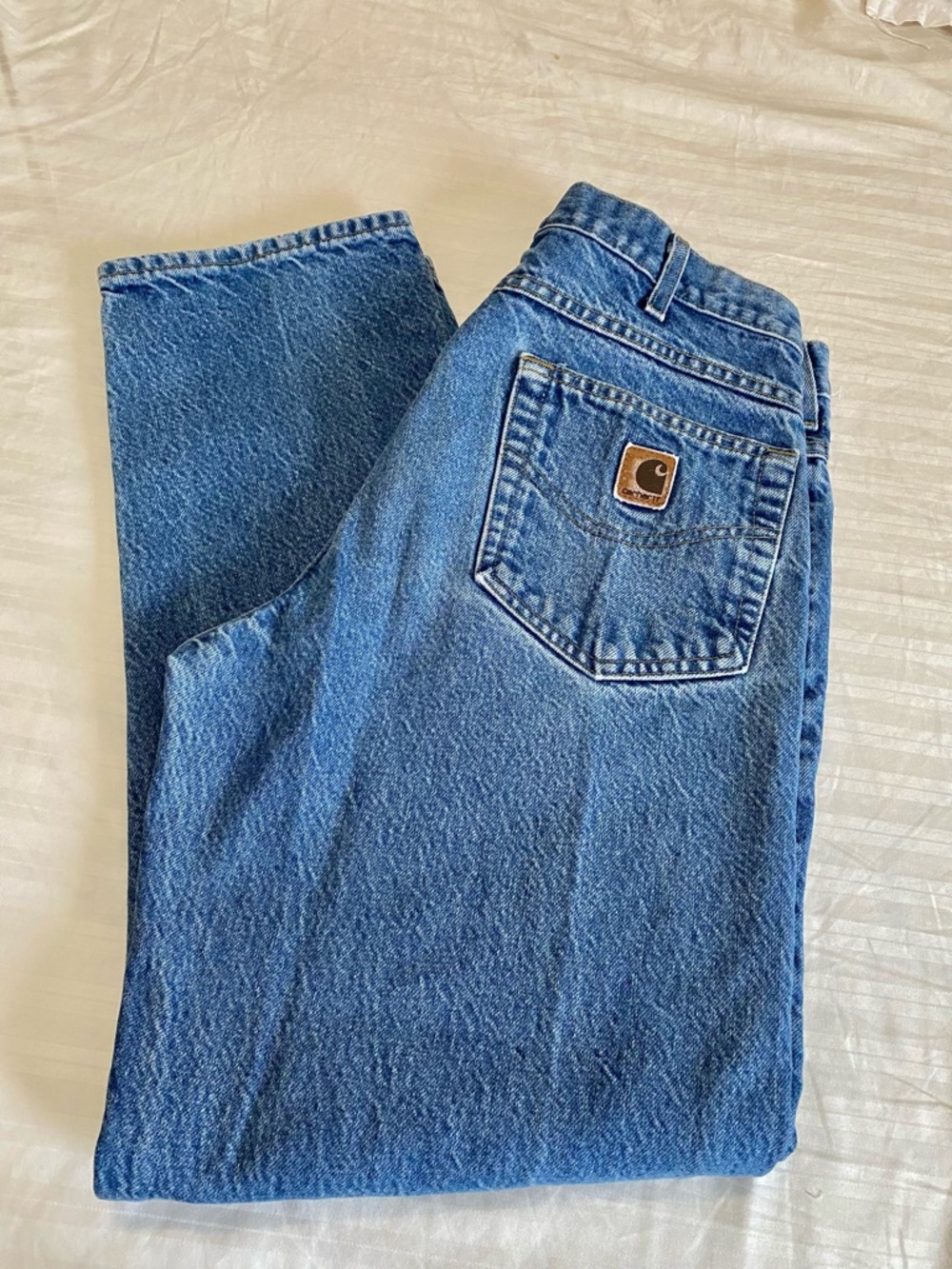 Vintage Carhartt Men’s Jeans size 32 40, good condition minor flaws. No tear